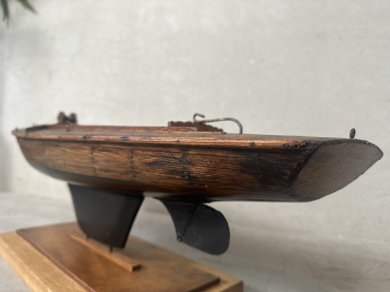 Image 1 of Antieke houten (model) boot - vijverjacht