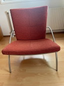 2 Harvink-Sessel, Titangestell, ziegelroter Bezug