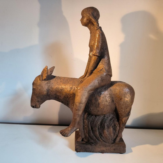 Artista Scuola di Liegi, Ragazza con asino, 1970, Terracotta – Sculture, Ceramic (photo 2 of 12)