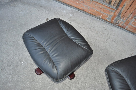 Set of Swedish Leather Footstool, 1970s – Footstools & poufs, Mid Century Modern (photo 5 of 5)