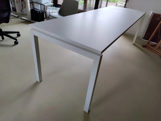 Image 1 of 4x Gaber Basket chairs + Arca table