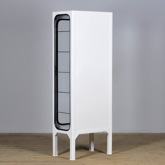Image 1 of Armoire médicale vintage, années 1970