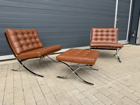Image 1 of 2 sofás Knoll Barcelona relax + otomana, color coñac Venezia