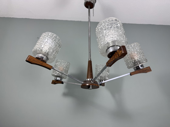 Image 1 of Vintage Mid Century Kroonluchter Teak Met Glazen Kapjes