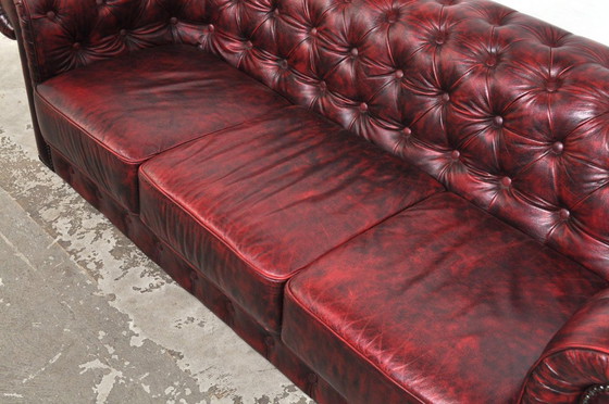 Image 1 of Divano Chesterfield vintage a 3 posti