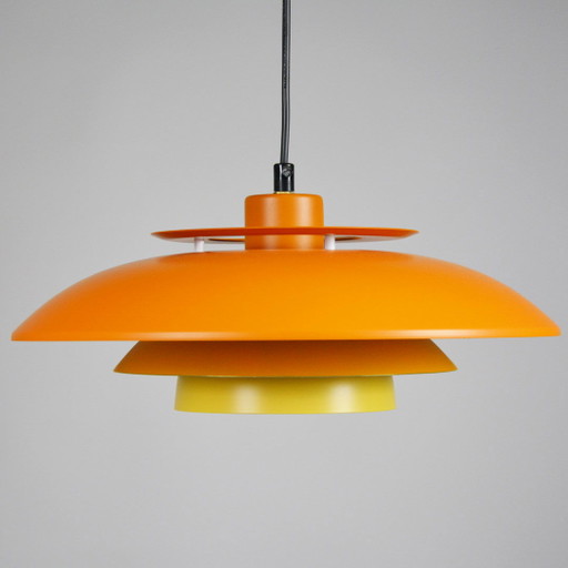 Belux Zwitserlandoranje hanglamp van Jaren 80