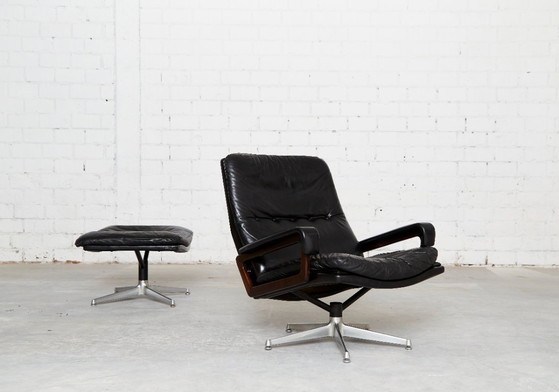 Image 1 of Vintage loungestoel en voetenbank van André Vandenbeuck voor Strässle
