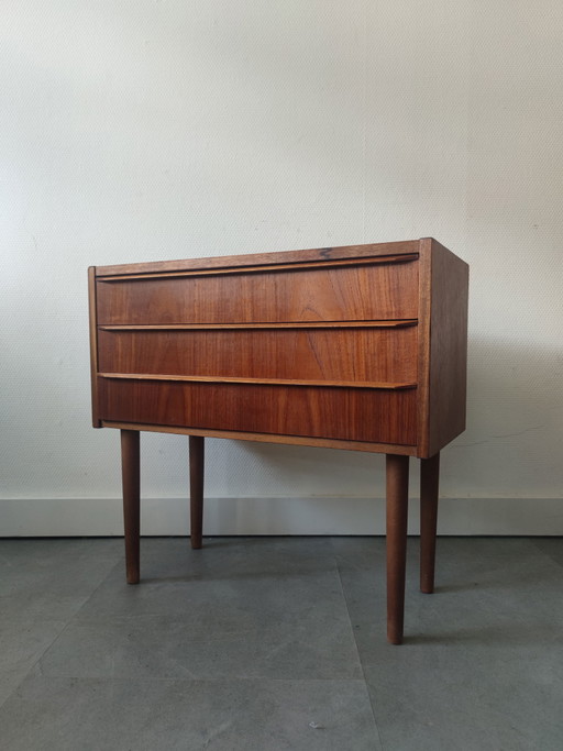 Vintage dänische Kommode aus Teakholz