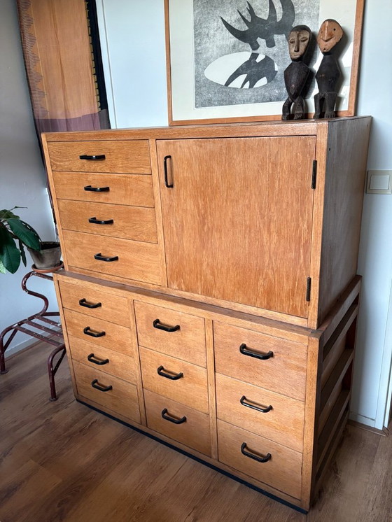 Image 1 of Twee Eiken Vintage Modernist Ladekasten Uit Drukkerij