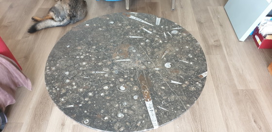 Image 1 of Unique fossil table - diameter 100 cm - certificate of authenticity