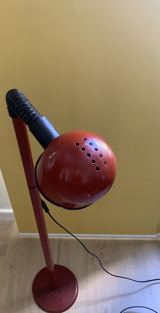Groot, zeldzaam model in bordeauxrood - ALDA Type 1 - Zweden, jaren 70 – Vloerlampen, Metal, Rubber (photo 5 of 15)