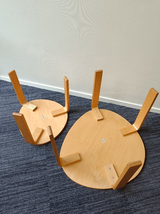 Image 1 of Vintage - Ikea - Deux ensembles de tables basses et tables d'appoint Svalsta - Style Alvar Aalto - Suède - 1999