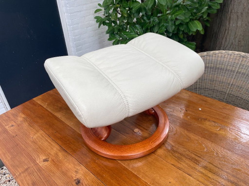 Ekornes Stressless Footstool – hockers en poefs, Wood