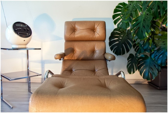 Image 1 of Fauteuil relax Lama 70's, chrome et simili cuir, repose pied repliable