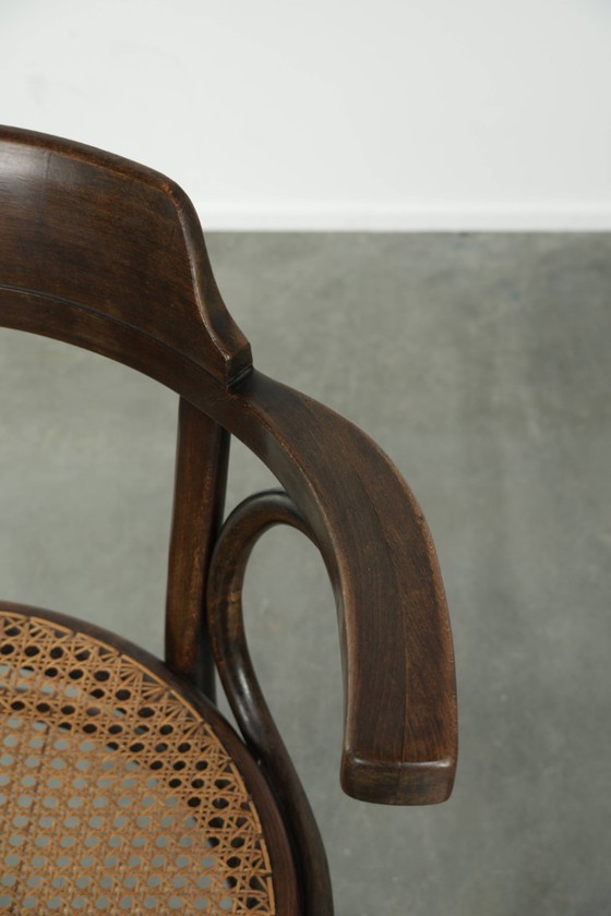 Image 1 of Chaise d'appoint/de salle à manger/de café Cosmos vintage originale en toile, avec un bois élégamment courbé dans le style Thone