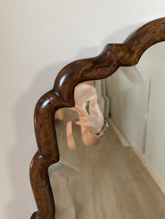 Image 1 of Miroir mural lourd ancien en loupe de bois festonnée