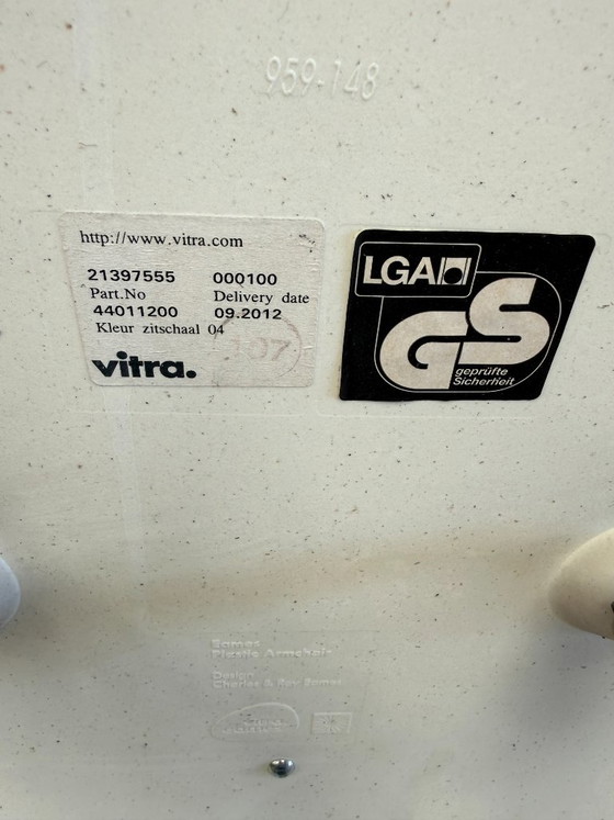 Vitra Eames DAW con cojín incorporado – Sillones, Metal, Plastic (photo 14 of 14)