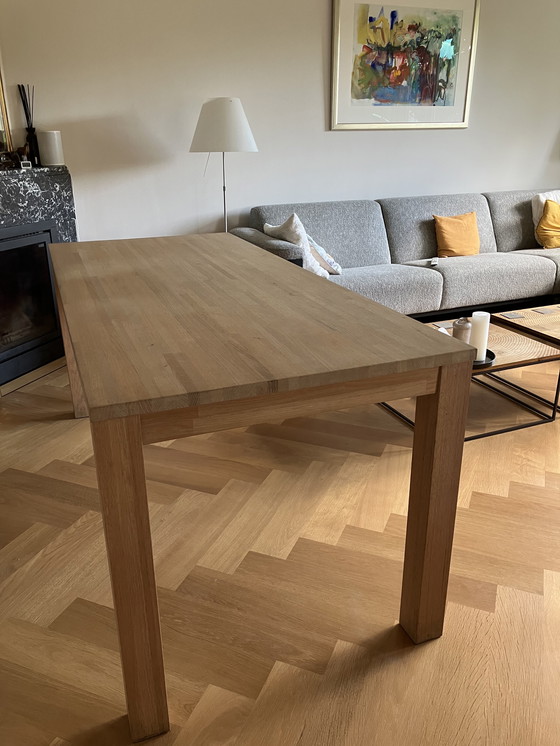 Image 1 of Table en chêne