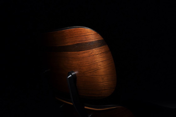 Image 1 of Eames Lounge Chair Rosewood van Charles & Ray Eames voor Vitra (Herman Miller)