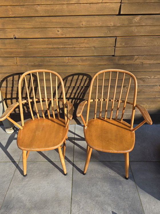 Image 1 of Dos sillas de diseño sueco de Bengt Akerblom.