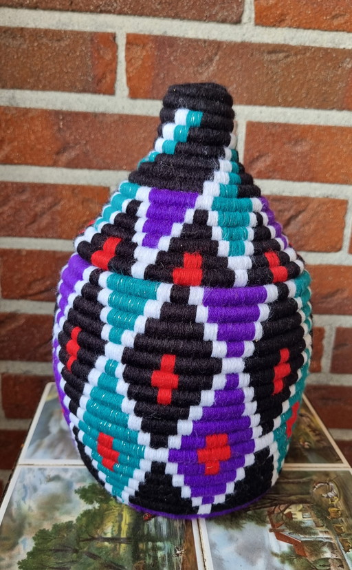 Woolen decorative baskets, storage baskets in various colors