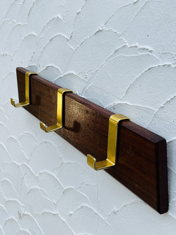 Image 1 of Porte manteau vintage bois et laiton 3 patères années 60