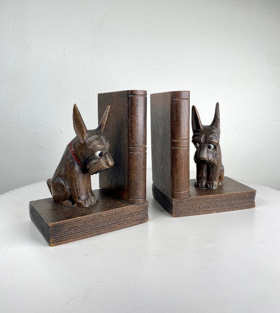 Image 1 of Vintage handgesneden houten honden boekensteunen - Scottie Terrier boekensteunen - Rustiek Bibliotheekdecor