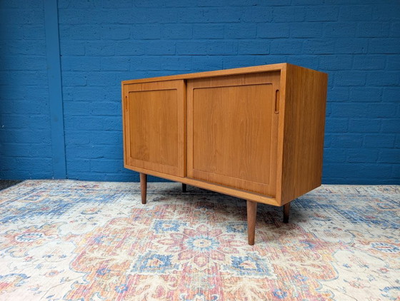 Vintage Sideboard, Hundevad, 1960s – Wood (photo 4 of 11)