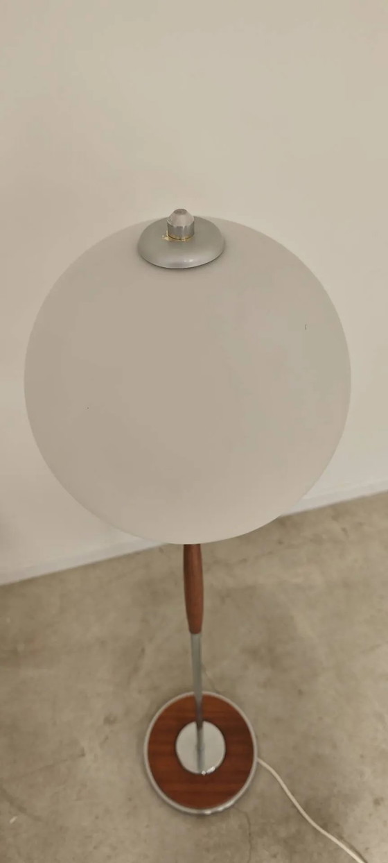 Modernist floor lamp in teak, chrome metal, opaline, Czechoslovakia 60s – Floor lights, Scandinavian (photo 11 of 23)
