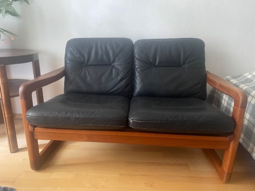 Dänisches Mid-Century 2-Sitzer Teak & Leder Sofa von EMC Møbler, 1970er/Mid-Century Modern Danish 2-Seater