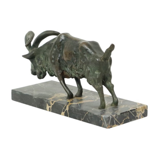 Image 1 of Statue antique en bronze d'un bouc et d'un bélier