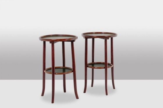 Thonet. Pair of two-tiered pedestal tables in stained beech. 1900s. – Side tables, Other (photo 9 of 18)