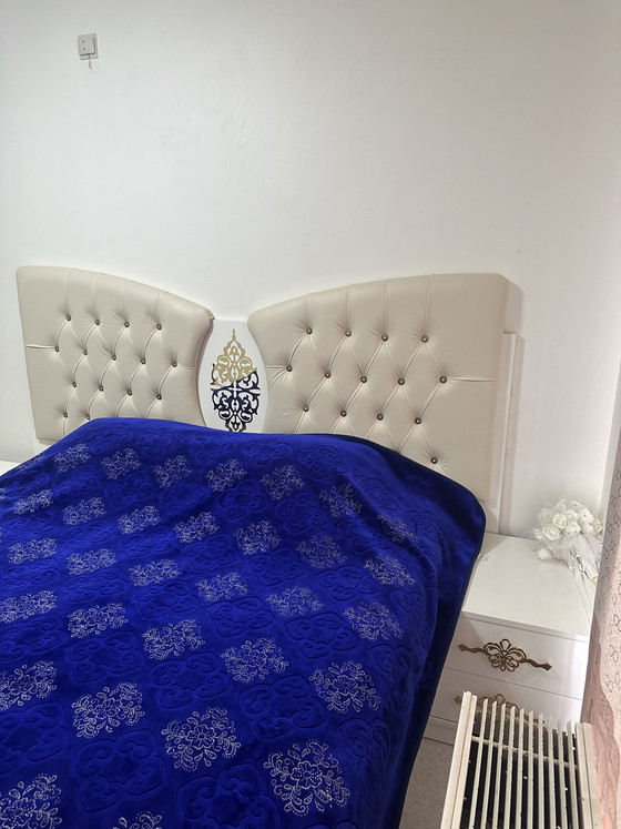 Image 1 of Complete slaapkamer voor te koop volledig met gordijnen en tapijt. € 500.