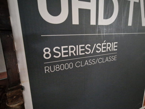 Image 1 of Mobile TV di design con sollevatore TV e TV Samsung (nuovo)