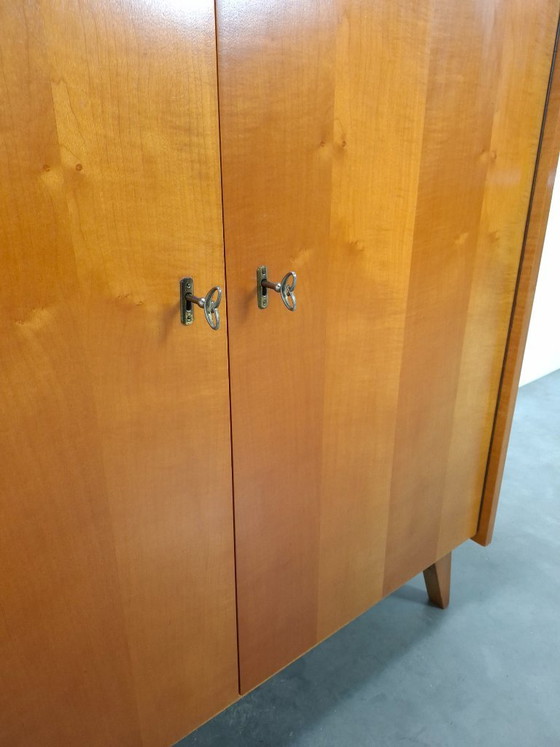 Image 1 of Kledingkast met legplanken en lades