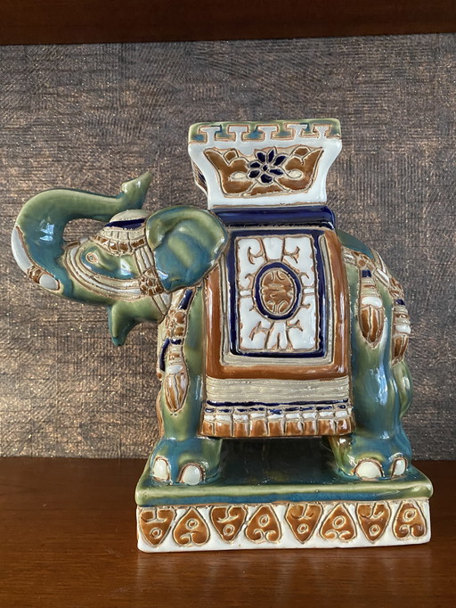 Vintage keramiek olifant plantentafel
