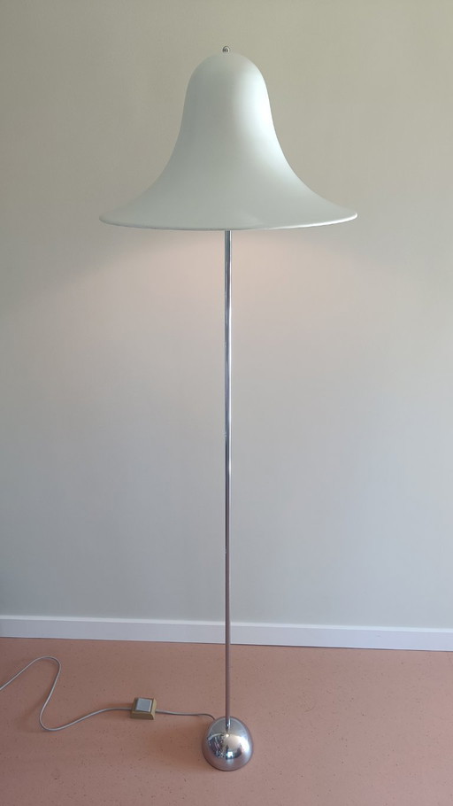 Lampada da terra di Verner Panton – anni '80