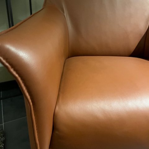 Image 1 of Leolux Mayuro fauteuil met poef