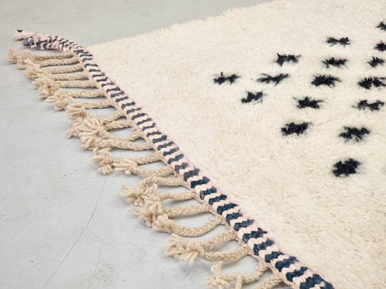 Image 1 of Prächtiger, handgefertigter, dekorierter Teppich, 200 cm x 300 cm