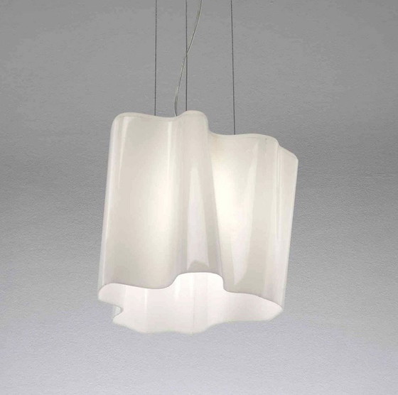 Beautiful Artemide Logico pendant lamp – Glass (photo 9 of 9)