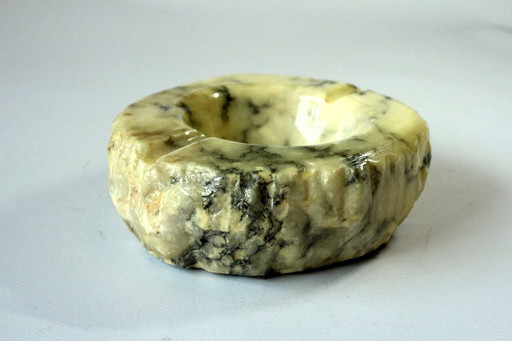 Schwerer Onyx Aschenbecher hand carved in Italy