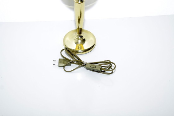 Image 1 of Tafellamp messing glazen kap kelkvorm bruin jaren 80 J Vintage