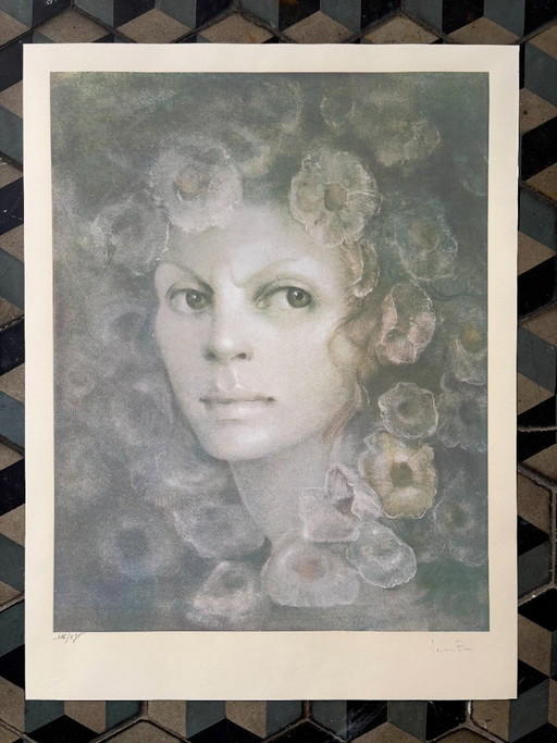 Zeefdruk van Leonor Fini uit de jaren 70, portret van een fronsende vrouw. – lithos zeefdrukken, Paper