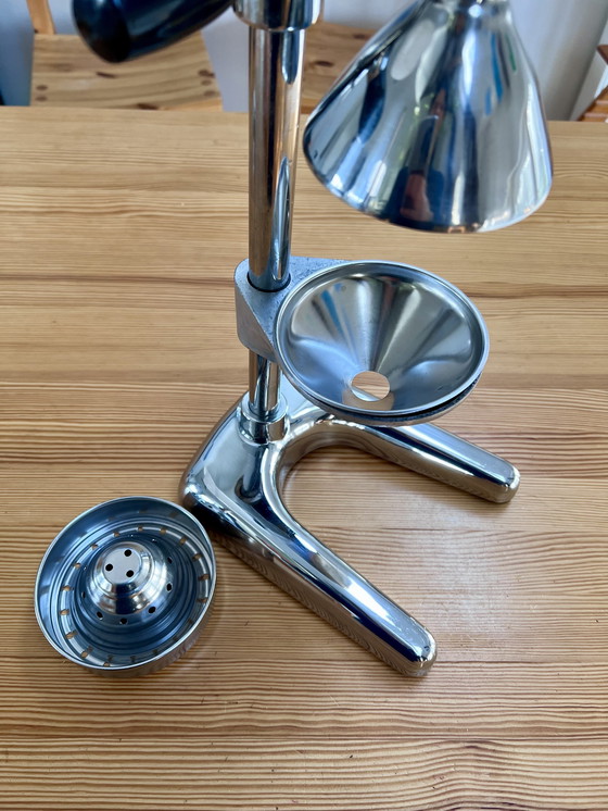 Image 1 of Vintage industrial mid century style horeca manual citrus squeezer / juicer made from heavy steel 