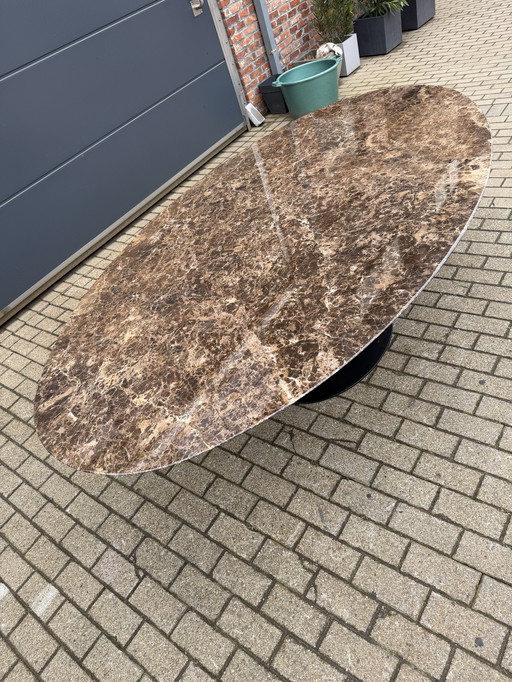 Original oval Knoll Tulip dining table (244x137cm) Emperador