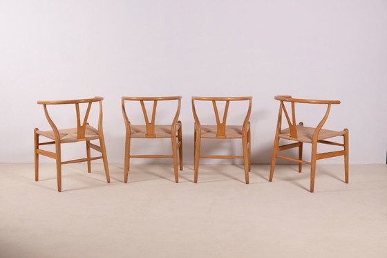 Image 1 of 4 sillas Wishbone de roble CH24 de Hans J. Wegner, década de 1980