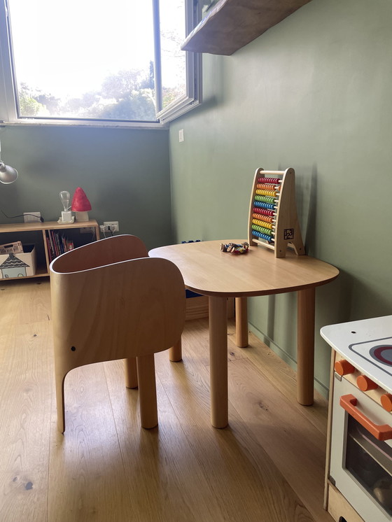 Image 1 of Escritorio infantil con silla de elefante