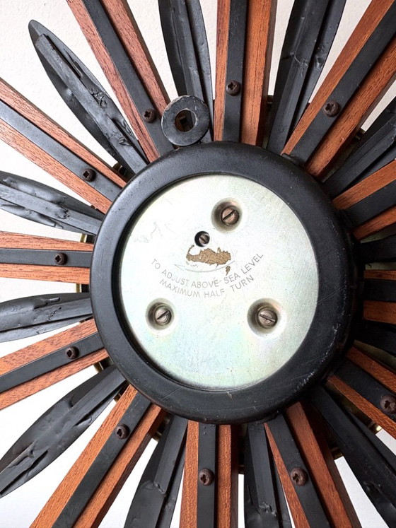 Beautiful vintage MCM starburst or sunburst barometer 60s – Clocks, Wood (photo 7 of 7)