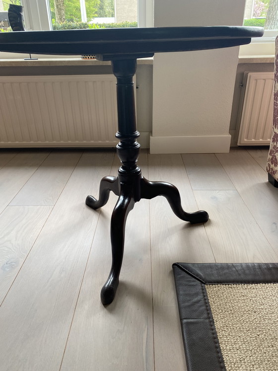 Image 1 of Antique lamp table