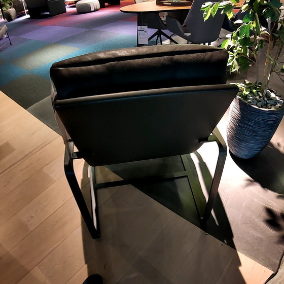 Image 1 of Leolux Indra Plus Sessel mit Ottomane